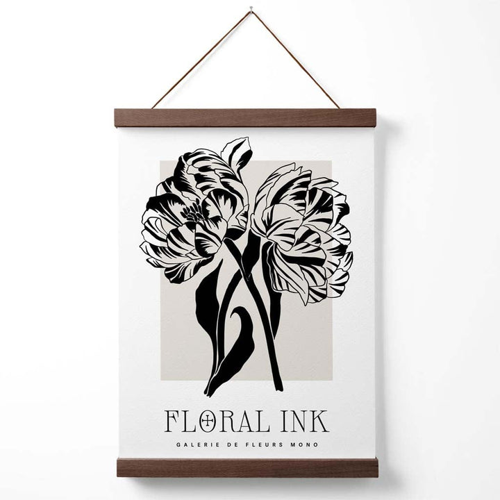 Plakat med kameliamotiv, svart og beige, blomstertegning i blekk, inkludert oppheng