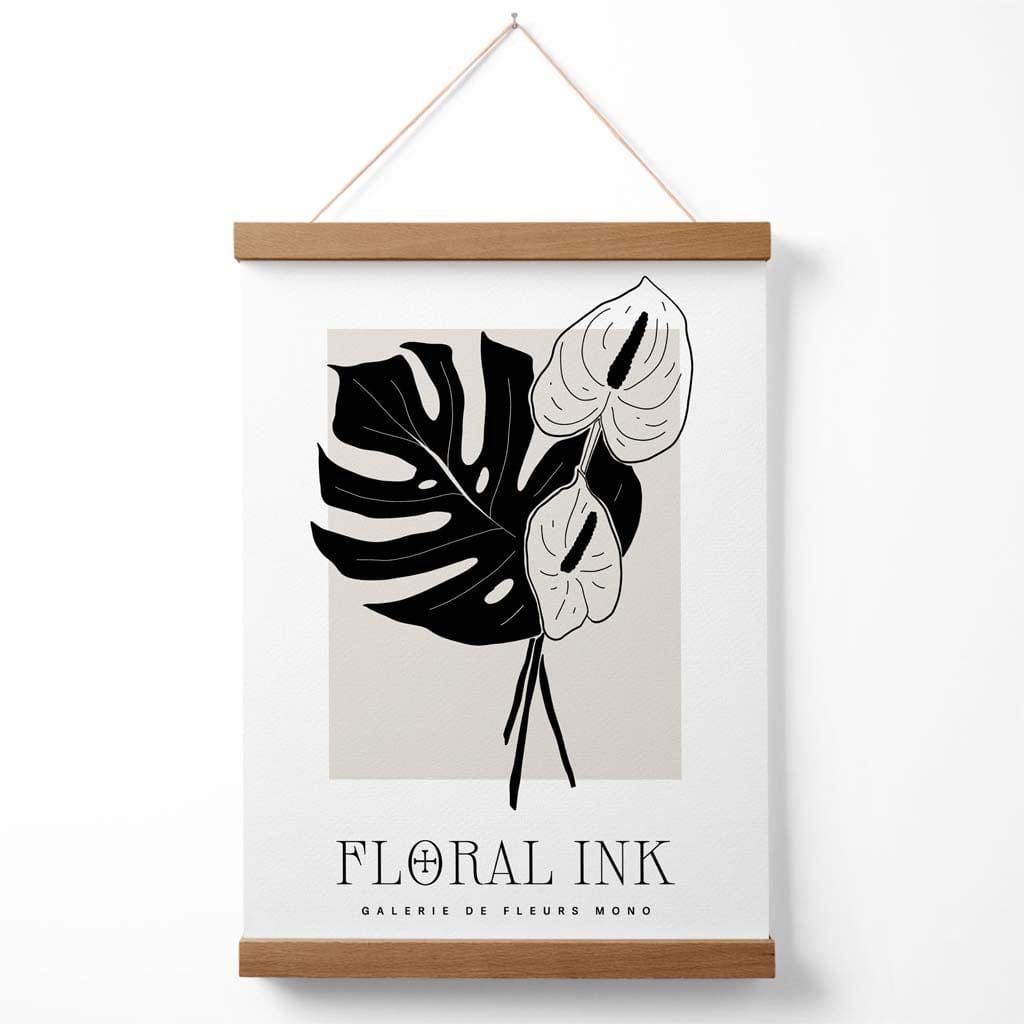 Arumlilje-plakat med blomstertegning i svart og beige, inkludert oppheng.