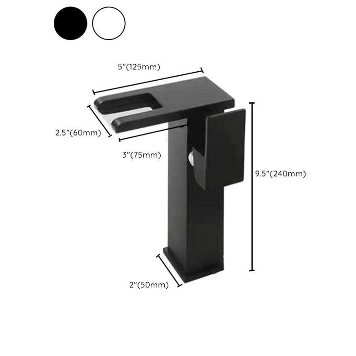 Ettgreps blandebatteri til servant, 1-hulls. Mye brukt blandebatteri til bad med LED-belysning.