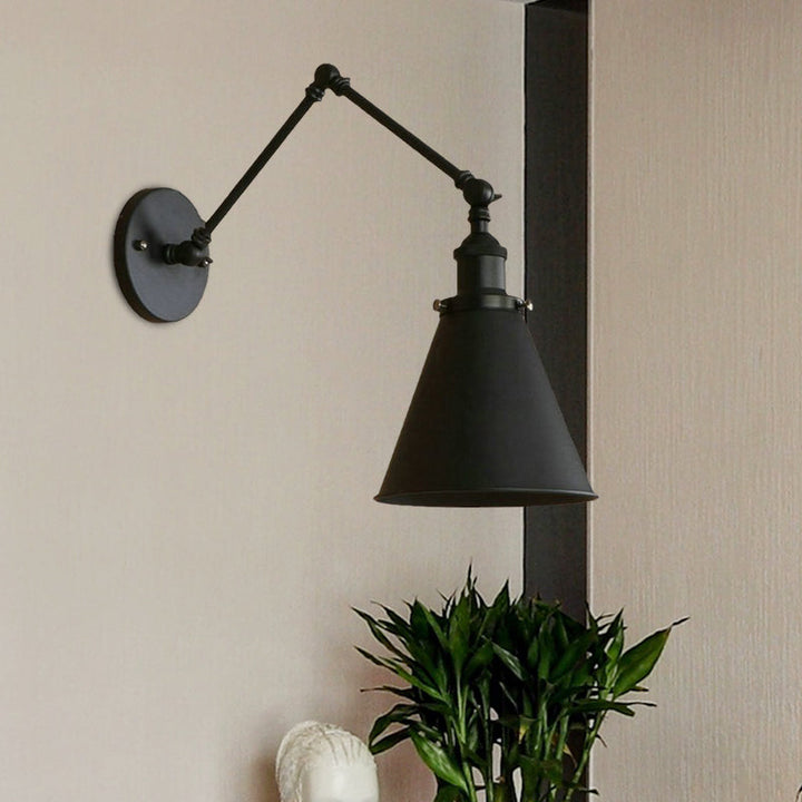 IndustrialFarm – Vegglampe i Svart/Rust med Rustikk Stil Skanto