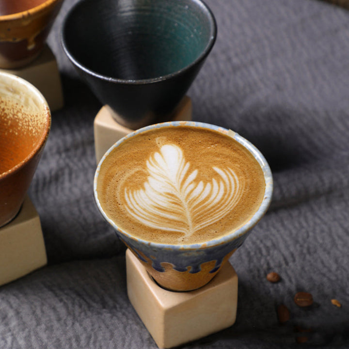 Grovt keramikk kaffekopp med base konisk couture kopp & base sett | Skanto