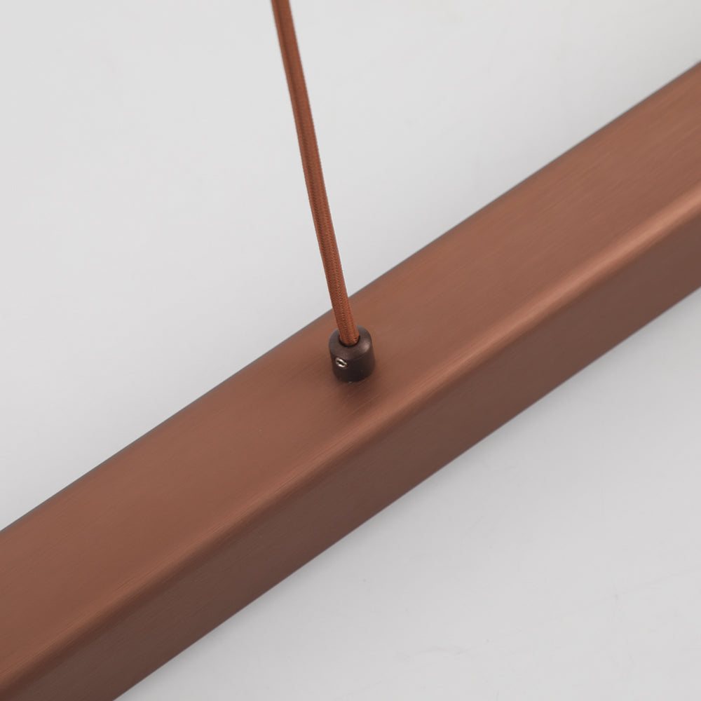 Skanto | Moderne LED Taklampe – Industriell Stil med Skinndetaljer