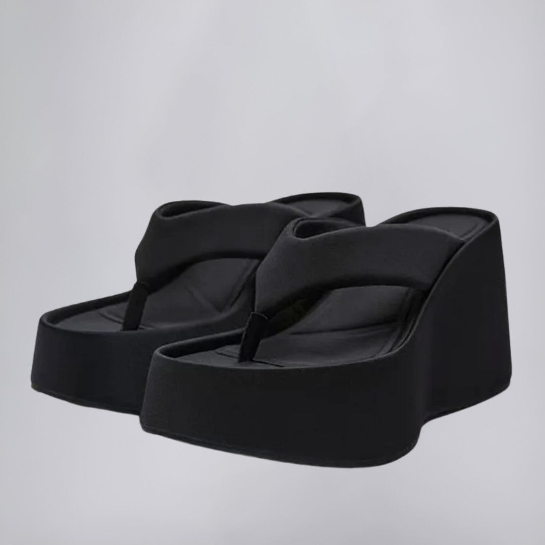 Polstrede flip-flops med sklisikre såler