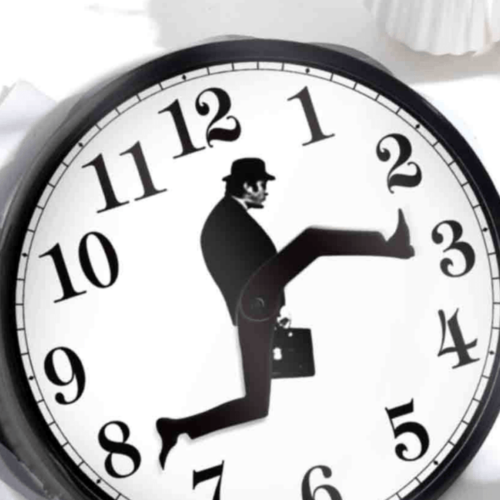 Skanto | Ministry of Stupid Walks Clock