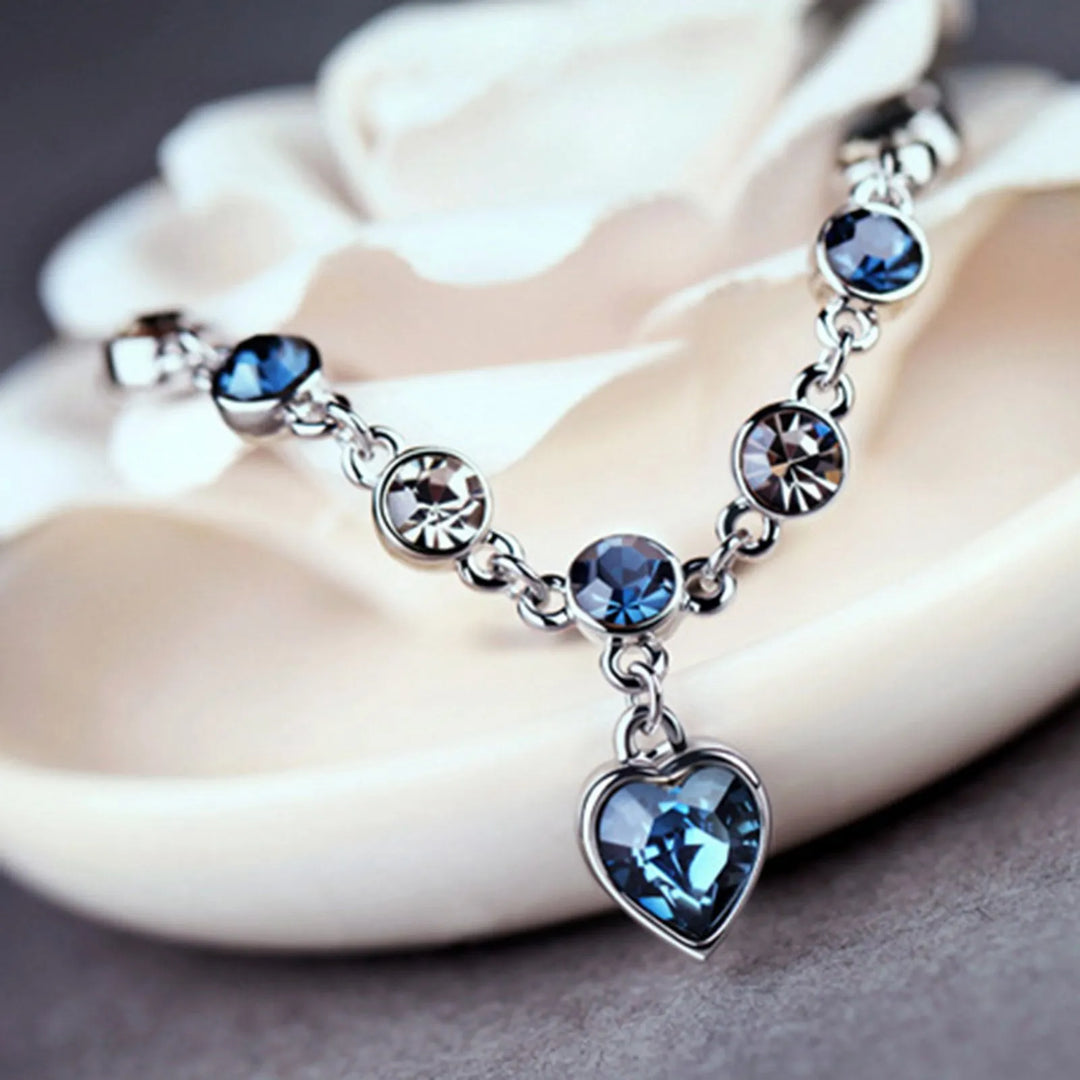Fortryllende Hav Hjerte Krystall Armbånd med Strålende Blå Hjerte Charm Skanto