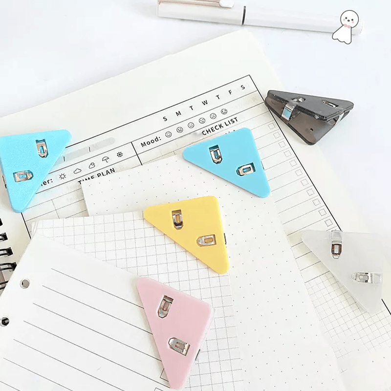 Triangle Corner Data Clip | Skanto