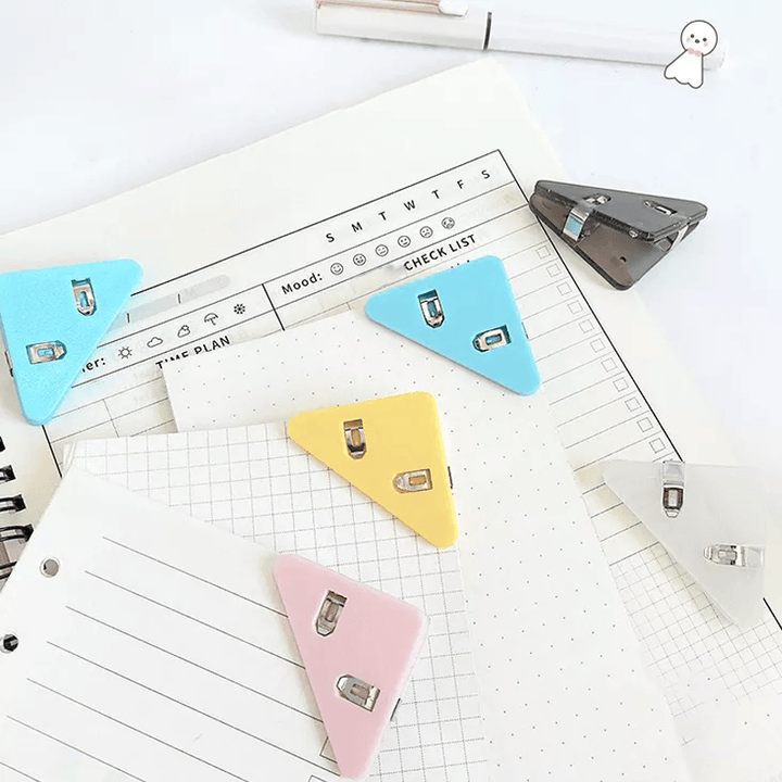 Triangle Corner Data Clip | Skanto