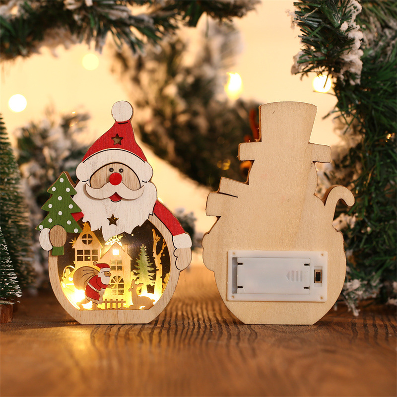 Skanto | LED julekuler i tre med belysning