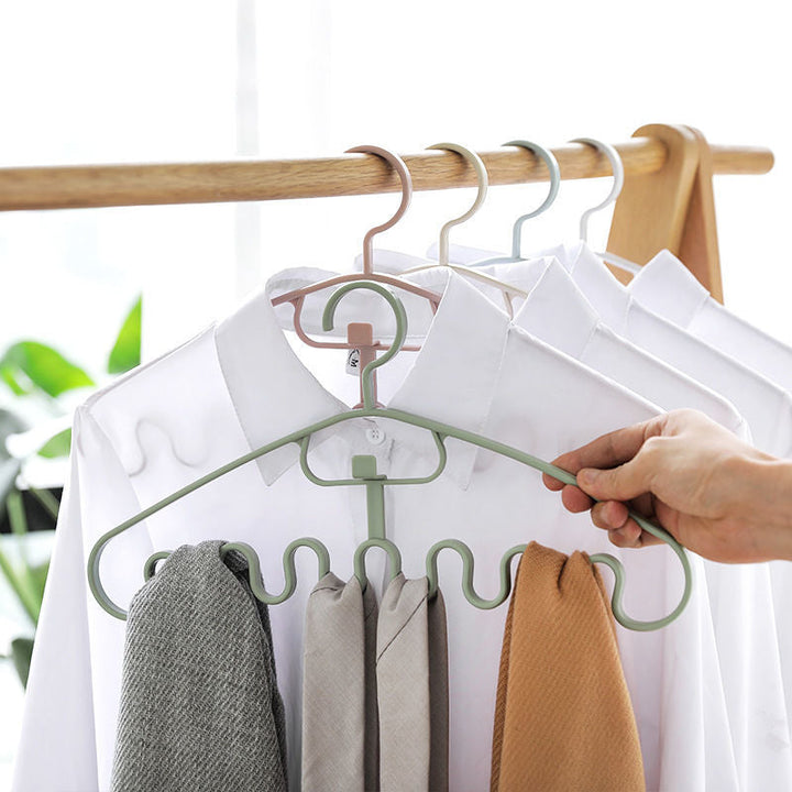 Japanese Space-Saving Wavy Clothes Hanger | Skanto