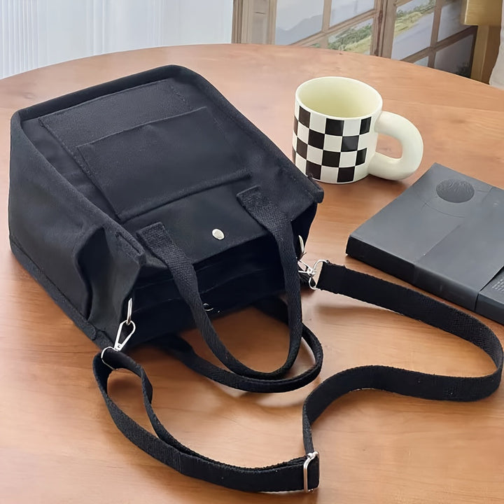 UrbanEase Canvas Slingbag – Hvit skulderveske med magnetlukking og justerbar stropp | Skanto