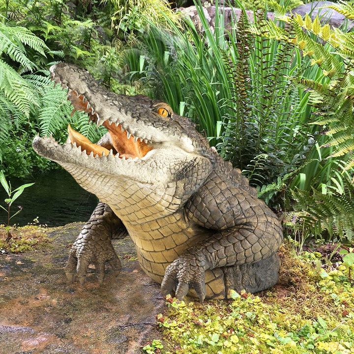 Skanto | Hage Swamp Gator Statue