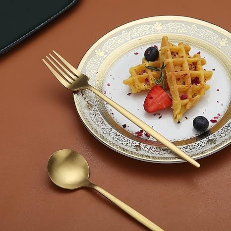 Skanto | Minimalist Bestikksett – 20 Deler Titanbelagt Rustfritt Stål Bestikk | Moderne Matt Finish for Elegant Middag
