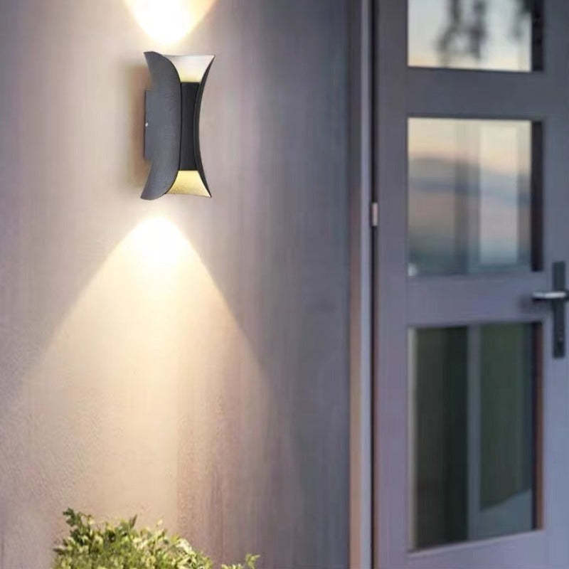 Stilig LED vegglampe for utendørs - Moderne og vanntett | Skanto