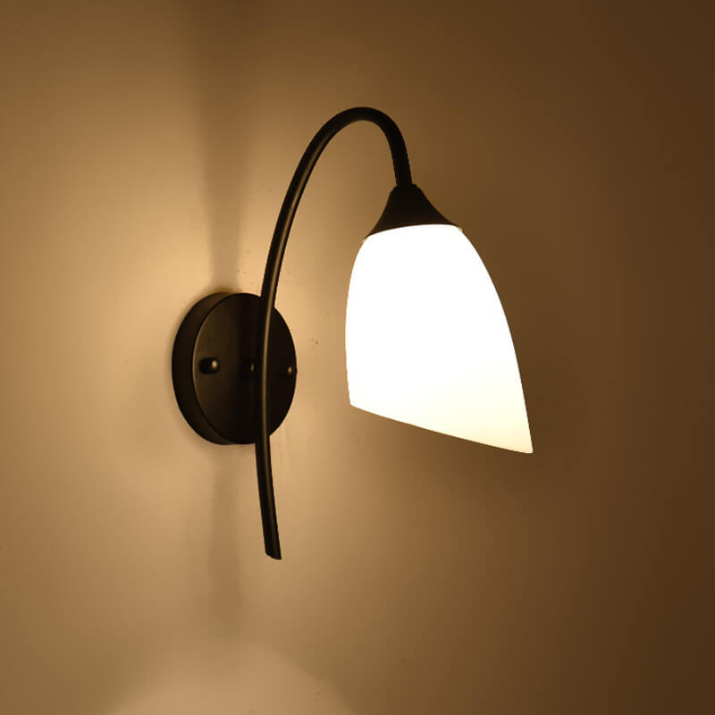 GloeiGlow – Moderne Klokkeformet Vegglampe med Justerbar Arm Skanto