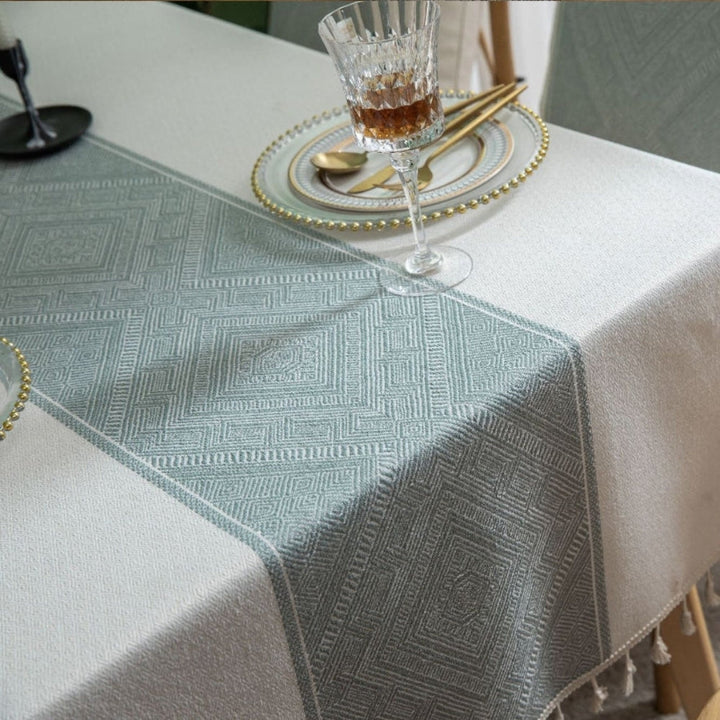 Skanto | Glisstra Geometrisk Fringing Duken