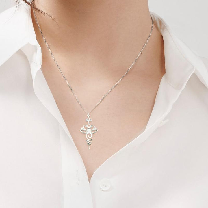 Skanto | Stilig Lotus Halskjede
