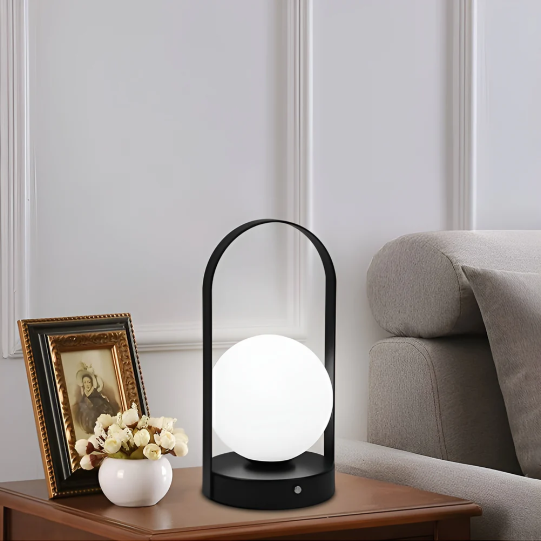 Skanto | Moderne Bordlampe med Lademulighet