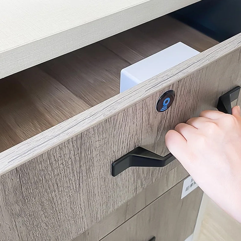 Elektronisk skap lås DIY for tre skuffeskap | Skanto