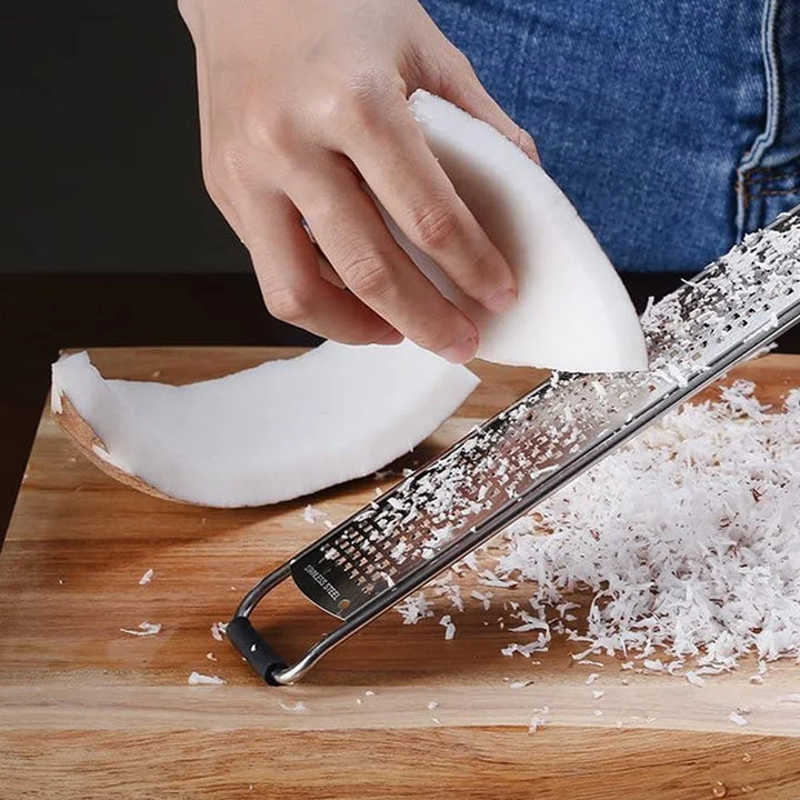Skanto | Elegant Multi-Use Langhåndtak Grater