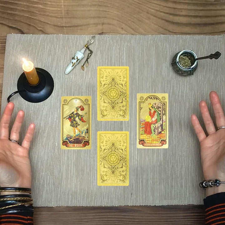 Oppdag den mystiske verden av Tarot Gold Foil Tarot