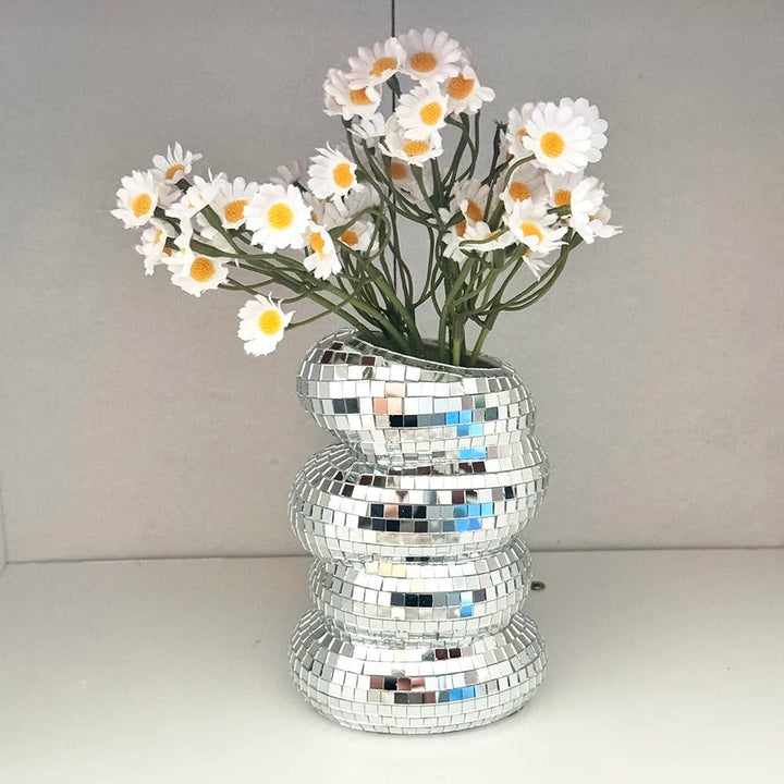 Speilbelagt disco vase med retro sjarm og moderne stil Skanto