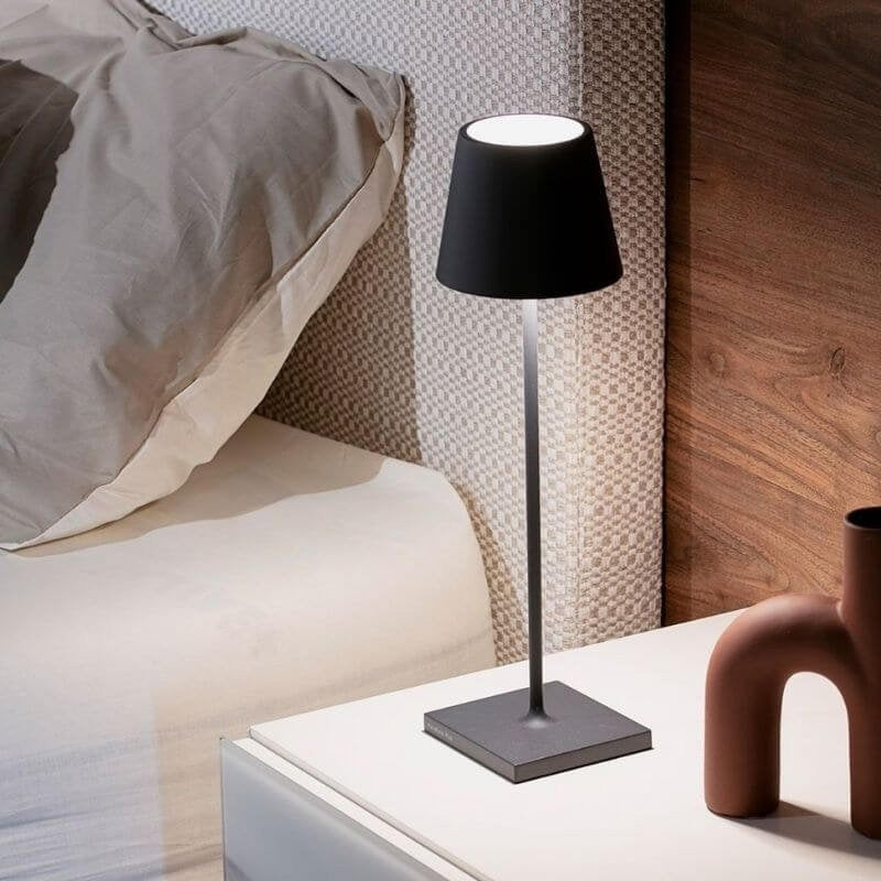 Moderne Oppladbar LED Trådløs Bordlampe | Skanto