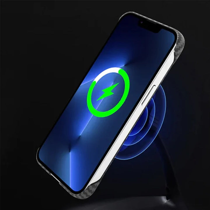 Skanto | Karbonfiber lettvektsdeksel for iPhone