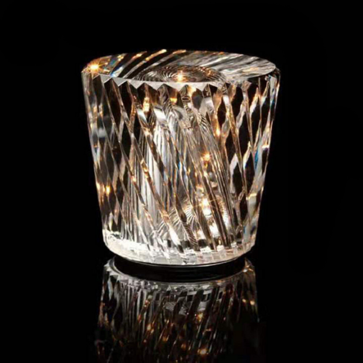 Skanto | Trådlampe i krystall