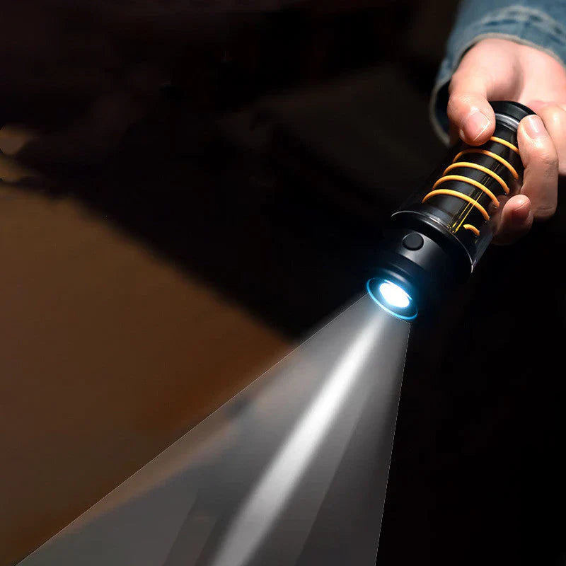 Skanto | Multifunksjonell LED Campinglampe - NovaBeam