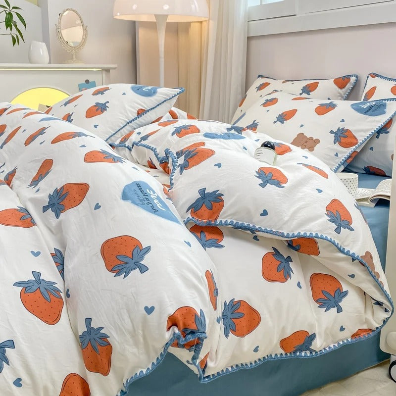 Skanto | Blossom & Berry Drøm Sengetøy Sett 4pcs Blomster Dynebeskytter