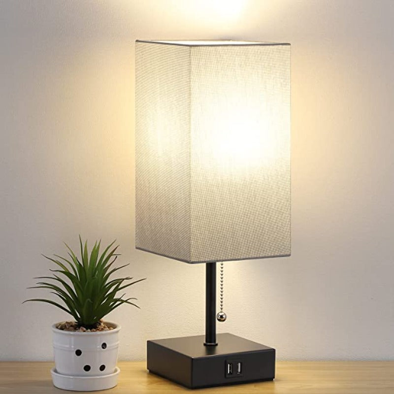 LumiCharge – Moderne Bordlampe med USB-ladeporter | Skanto