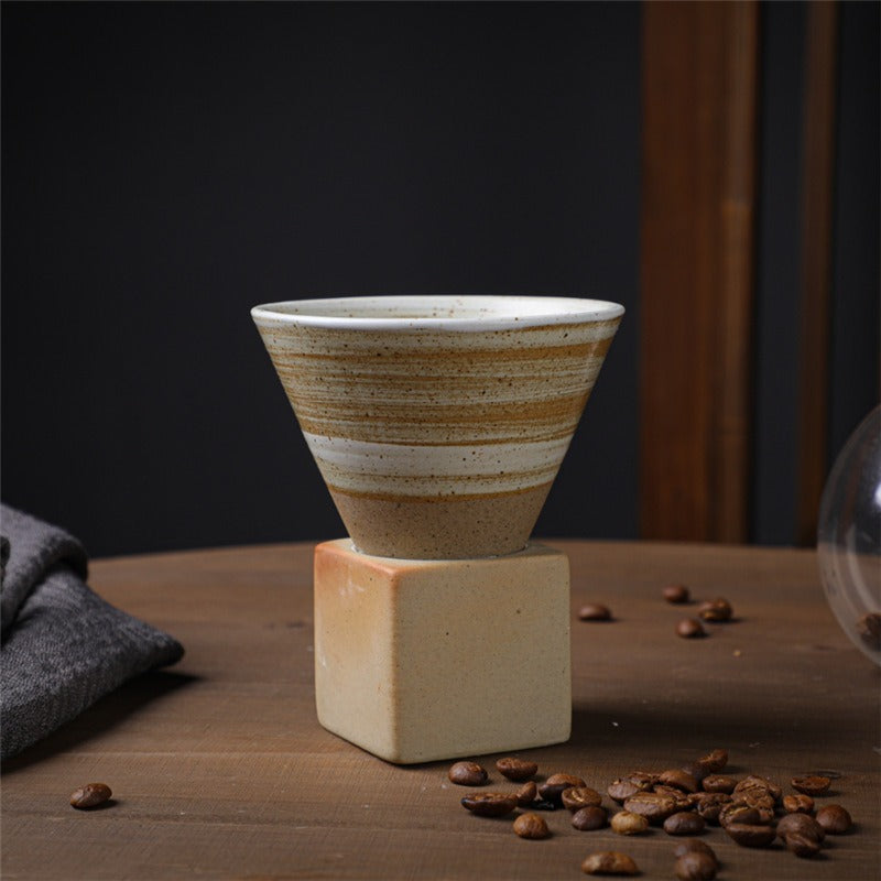 Grovt keramikk kaffekopp med base konisk couture kopp & base sett | Skanto