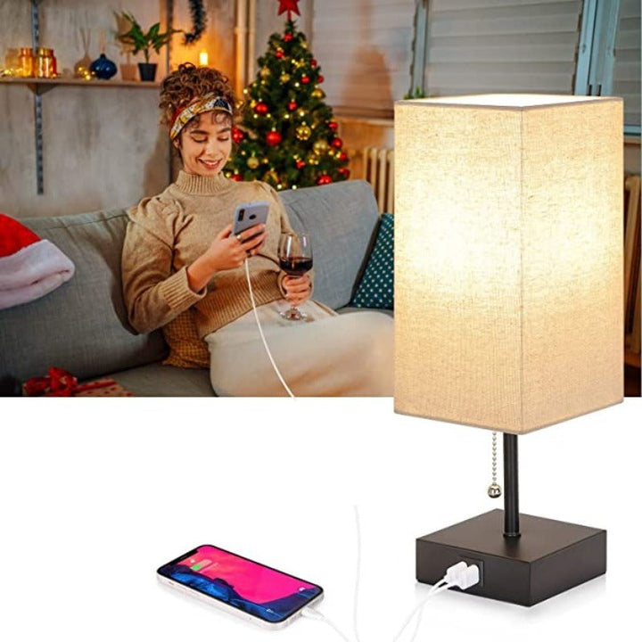 LumiCharge – Moderne Bordlampe med USB-ladeporter | Skanto