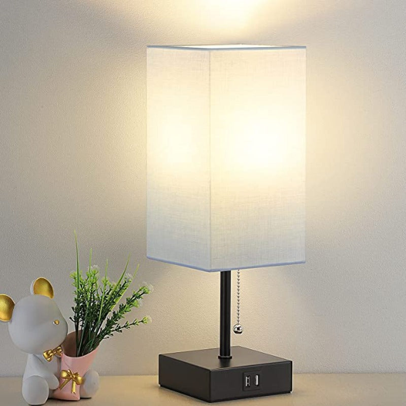 LumiCharge – Moderne Bordlampe med USB-ladeporter | Skanto