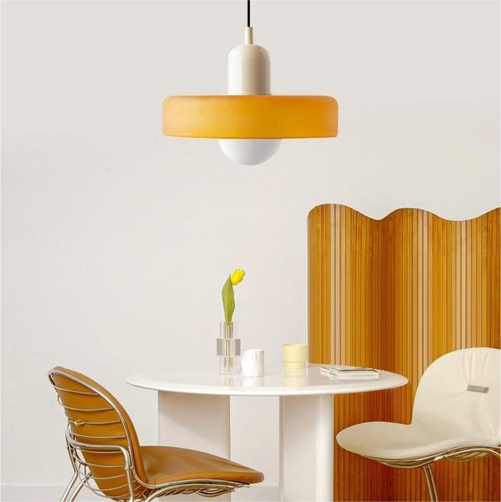 Skanto | Pendellampe laget av farget glass | Elegant hengelampe i Bauhaus-stil | Designlampe for stue og spisestue
