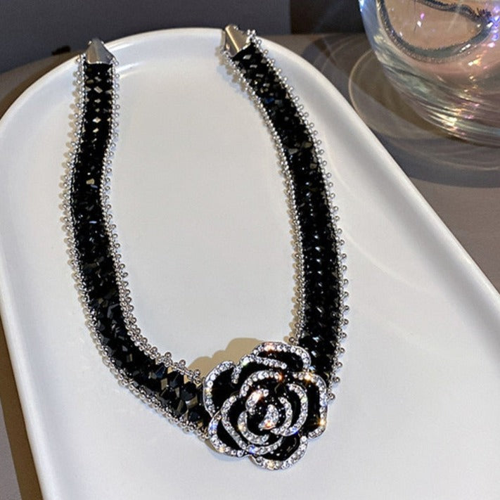 Skanto | Gothic Rose Håndlaget Krystallhalskjede