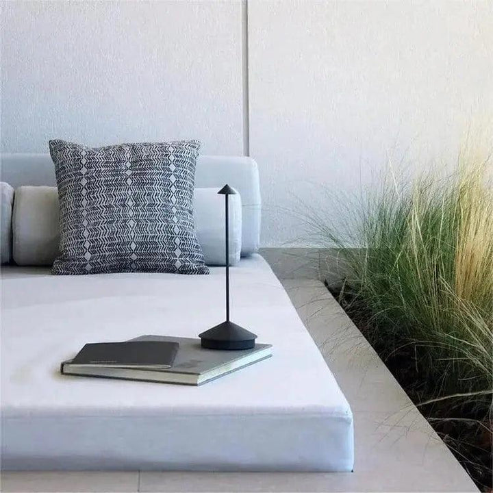 Skanto | BeamLuxe - Elegant Trådløs Bordlampe