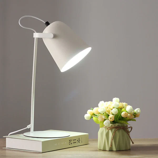Skanto | Nordic Macaron Farge Kreativ Jernbøtte Design Lys Bordlampe
