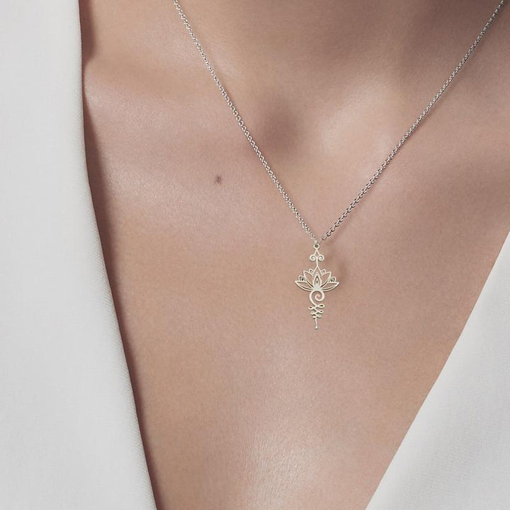 Skanto | Stilig Lotus Halskjede