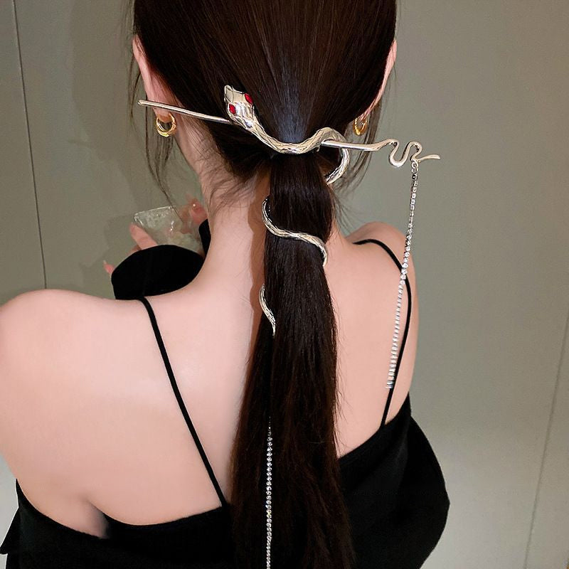 Skanto | Silver Spiral Snake Tåsmykke