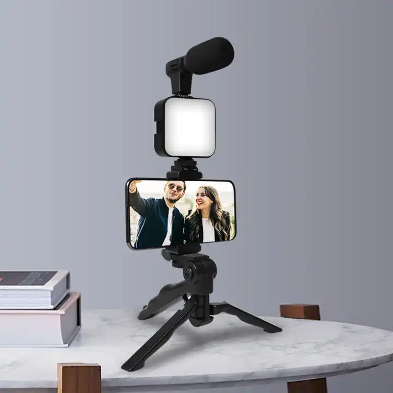 Skanto | Spotlight med mikrofonsett