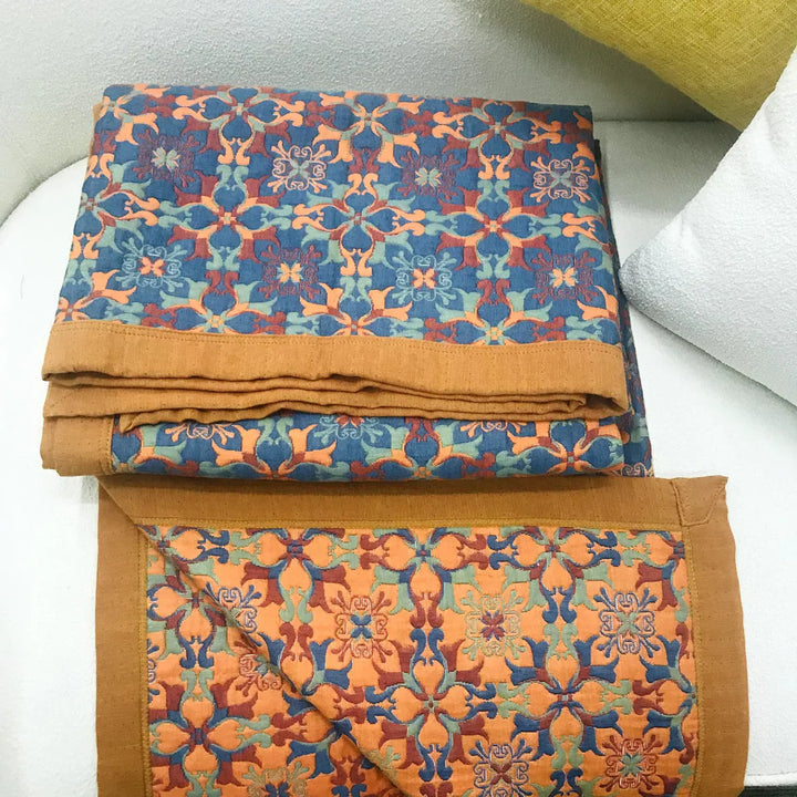 Skanto | Orange og Blå Mønster Seks-Lags Bomull Quilt - TerraLoom