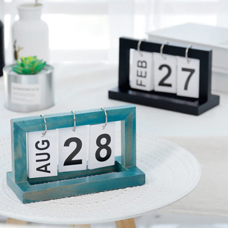 Dutch Teak Wood Skrivebordskalender | Skanto
