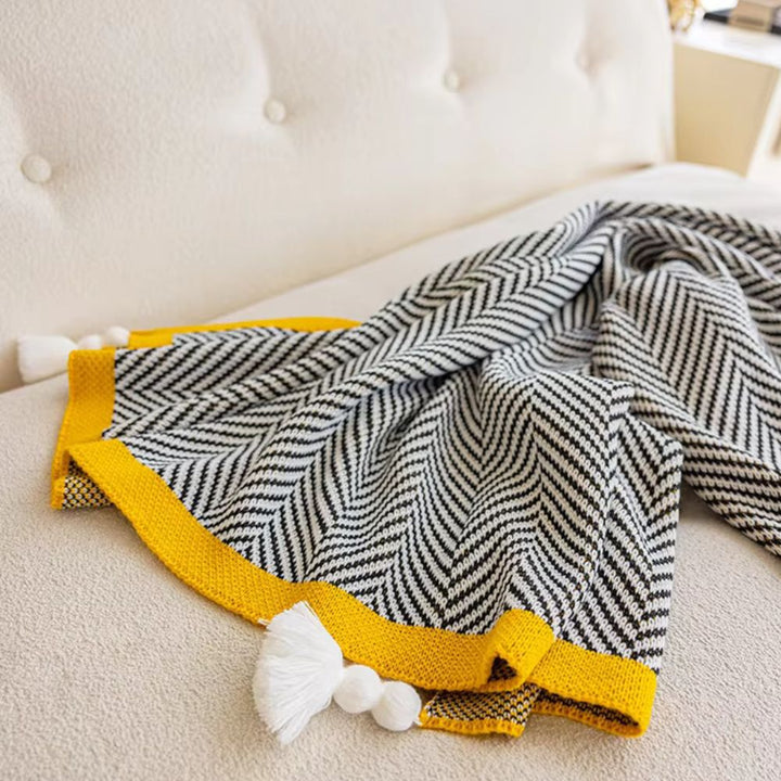 Skanto | Golden Chevron Luxe Blanket