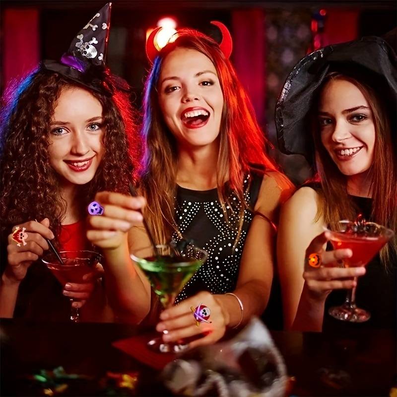 Skanto | Lysende Halloween Ringer & Brosjer