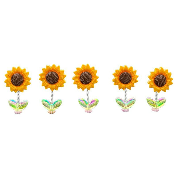 Skanto | Blomsterornamenter i bilen