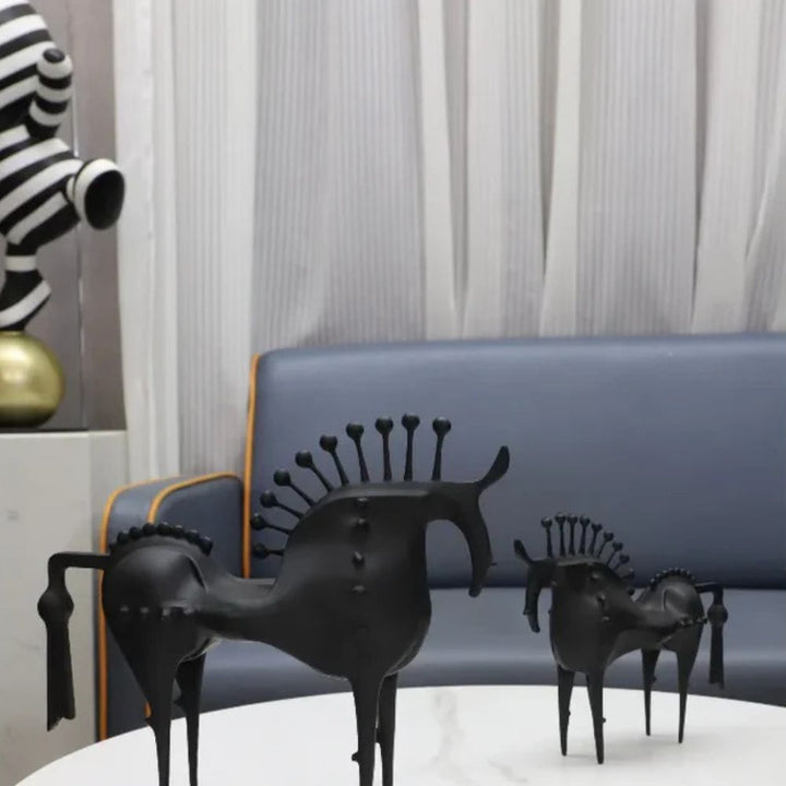Abstrakt Metall Hest Skulptur | Skanto