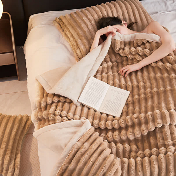 Skanto | Snuggly falsk pels fleece-teppe