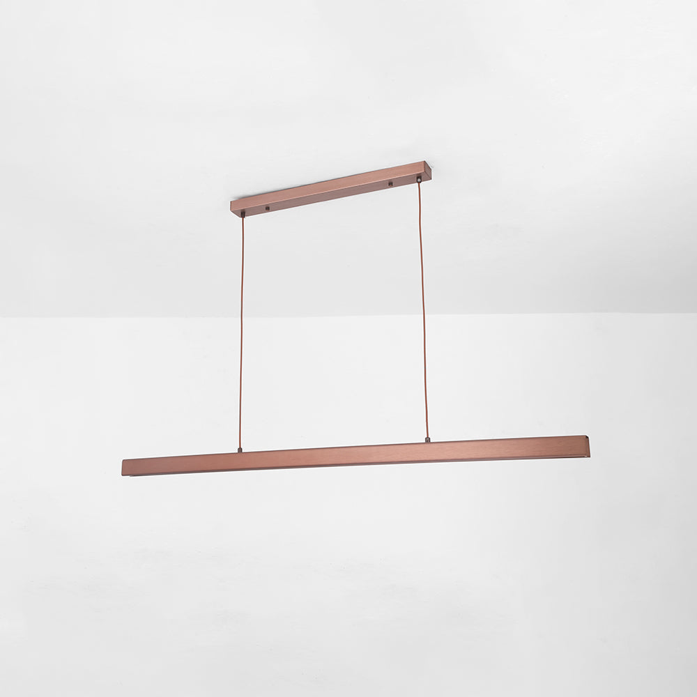 Skanto | Moderne LED Taklampe – Industriell Stil med Skinndetaljer