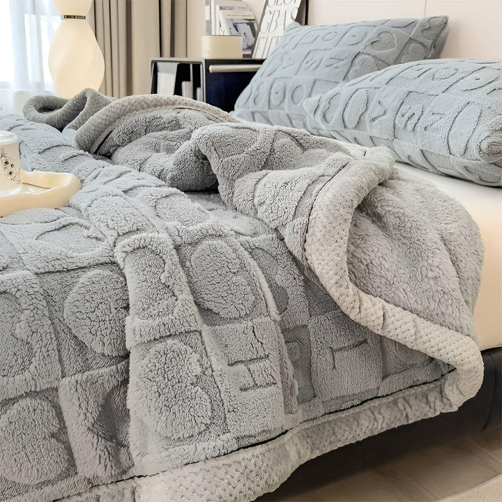 CoralDream Teppe - Varm Fleece Vinterteppe med Dobbeltsidig Hjerte- og Bokstavdesign | Skanto